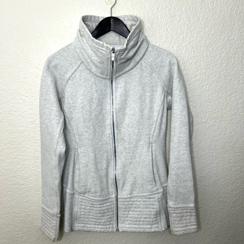 Lululemon Radiant Jacket II Heathered White W4AOWS Size 8